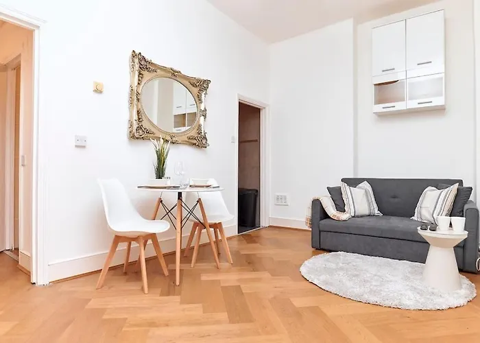 Chic 1-Bed Flat With Terrace In Notting Hill W10