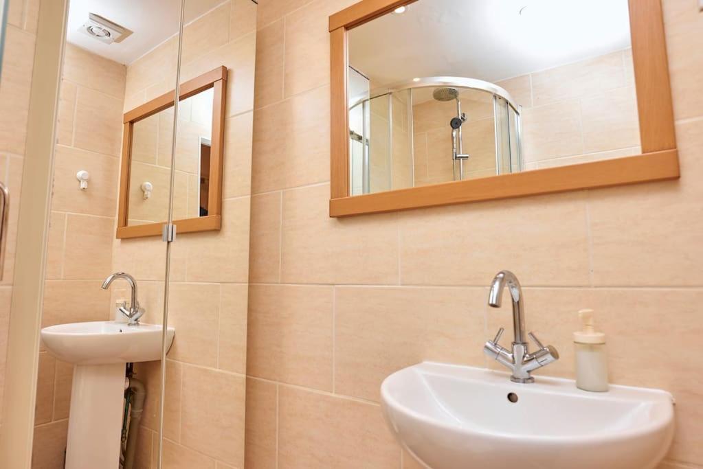 Apartment Chic 1-bed Flat With Terrace In Notting Hill W10 *