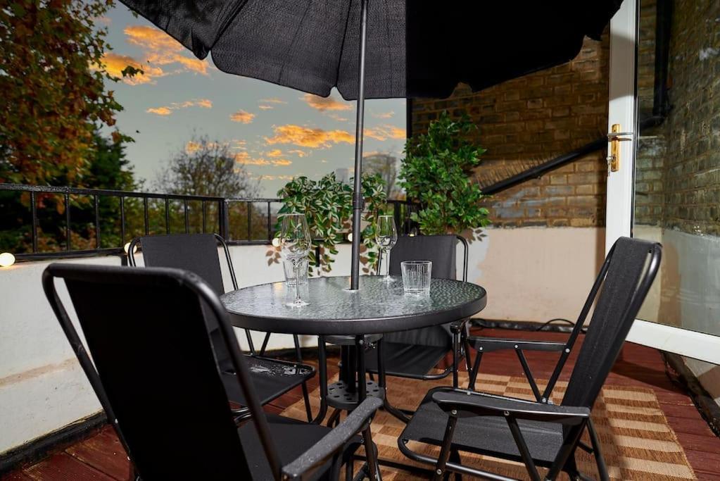 Chic 1-bed Flat With Terrace In Notting Hill W10 London